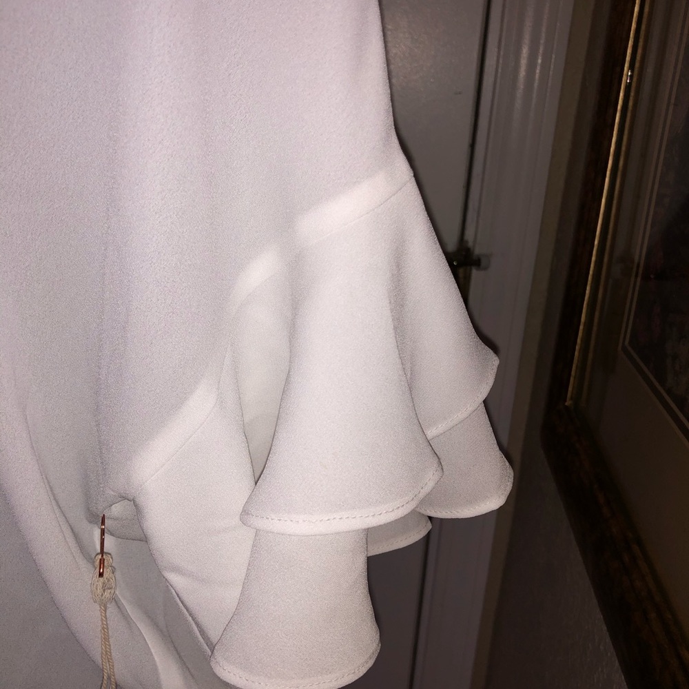 🦋FOREVER 21 Short Sleeve Blouse NWT 🦋🦋BOGO - Picture 3 of 5